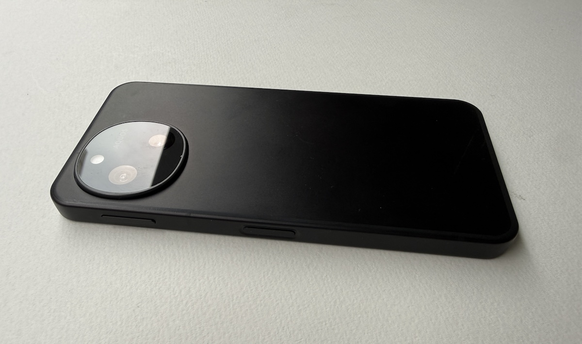 AQUOS sense10