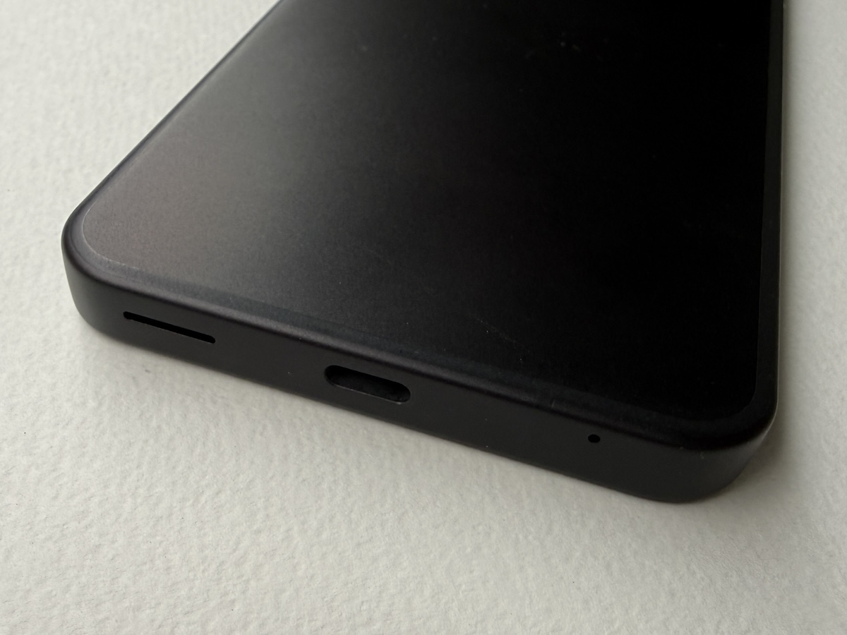 AQUOS sense10