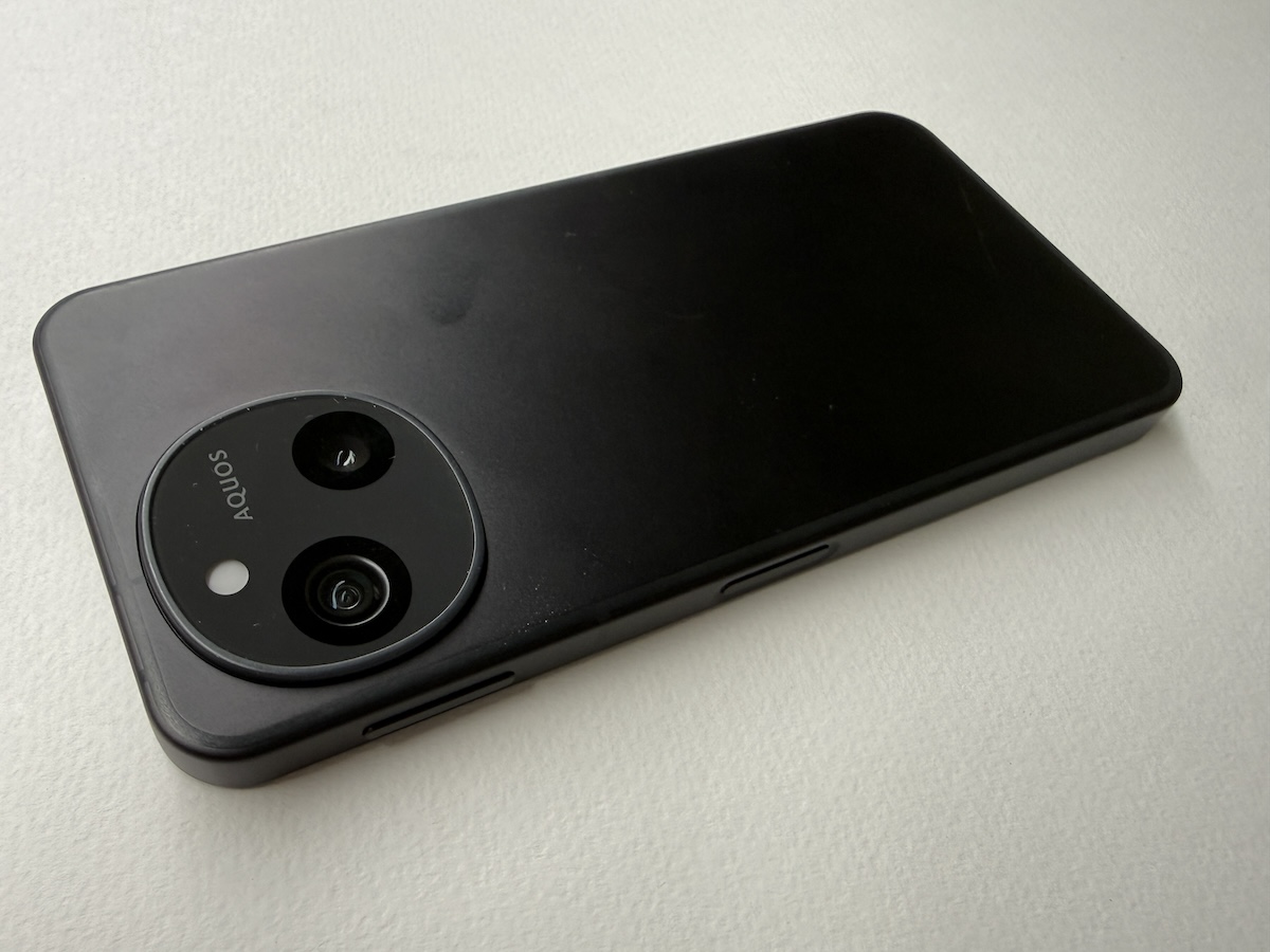 AQUOS sense10