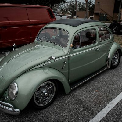 車