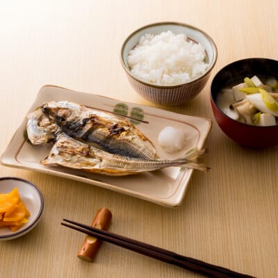 朝食