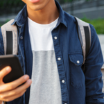 楽天モバイルを海外で使ったユーザーのイメージ画像