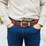 TONEモバイル利用者のイメージ画像